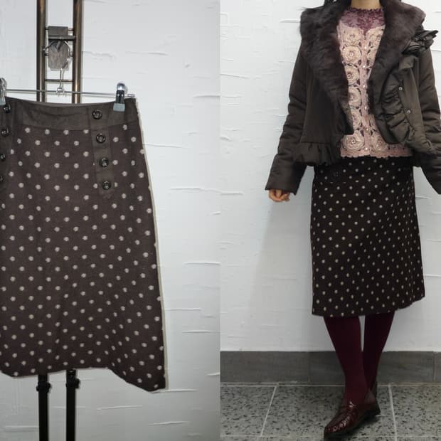 Chocolate buttons dot skirt