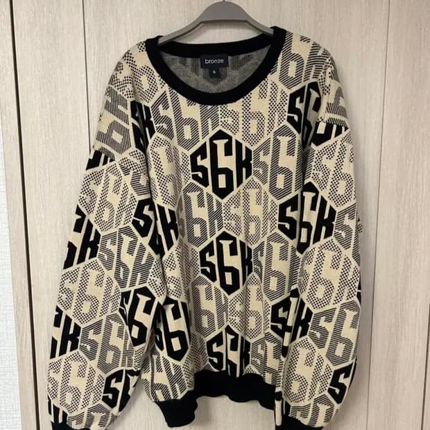 브론즈56k 니트 스웨터