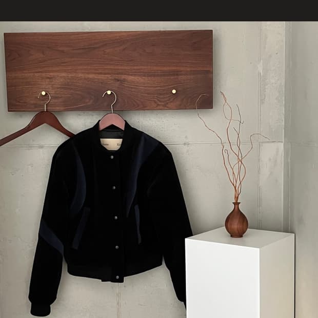 마뗑킴 우먼 코듀로이 베이스볼 점퍼 네이비색상