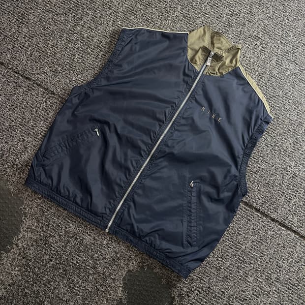 나이키 올드스쿨 자수로고 바람막이 조끼 4106