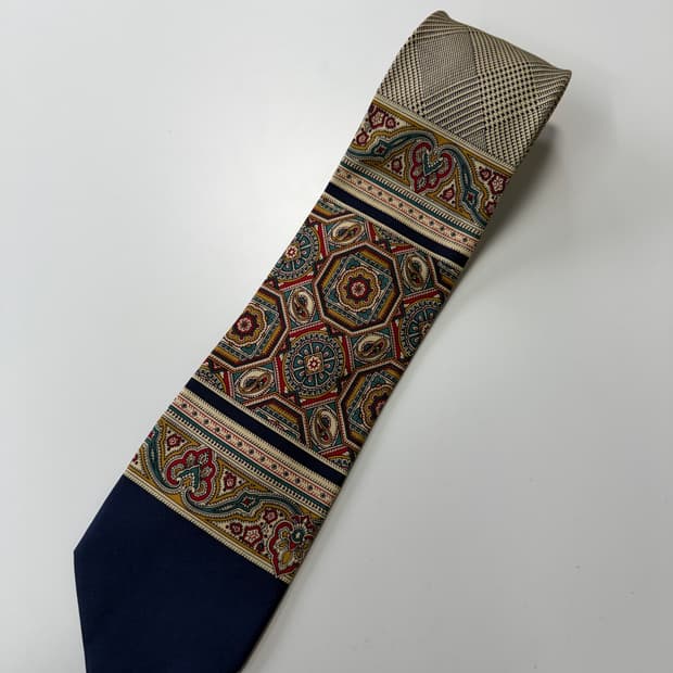 닥스(Daks) 실크 넥타이 9.3cm