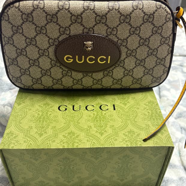 구찌 네오 빈티지 슈프림 메신저백 