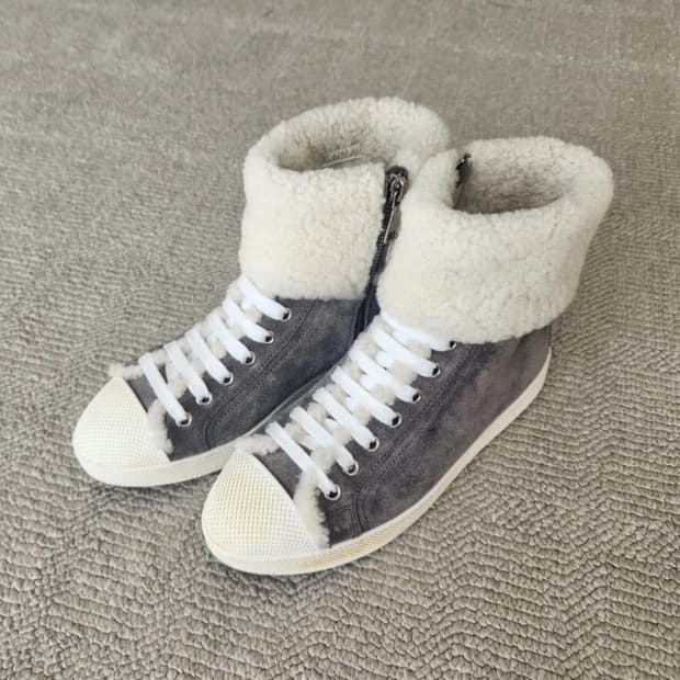 프라다 스웨이드 털 하이탑 스니커즈 35