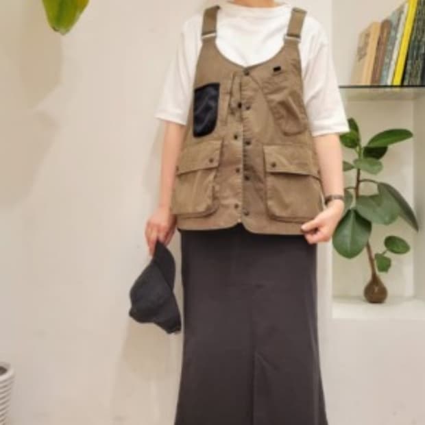 포크앤스푼 프런트 슬릿 스커트