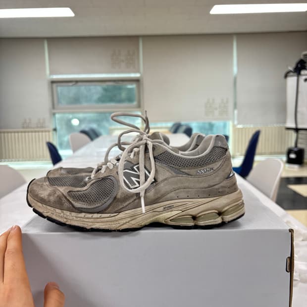 뉴발란스 2002r 그레이 270