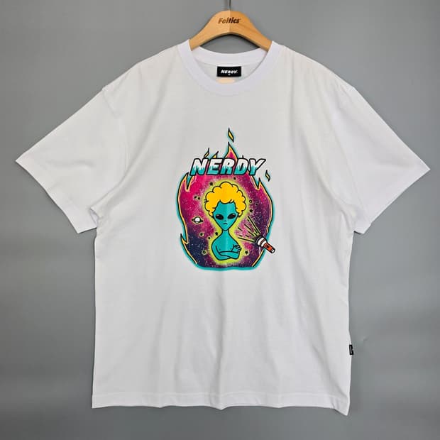 널디 NERDY 그래픽 프린팅 오버핏 반팔티 화이트 M
