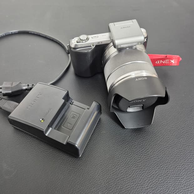 소니 알파 미러리스 카메라 NEX-C3 (18-55렌즈포함)