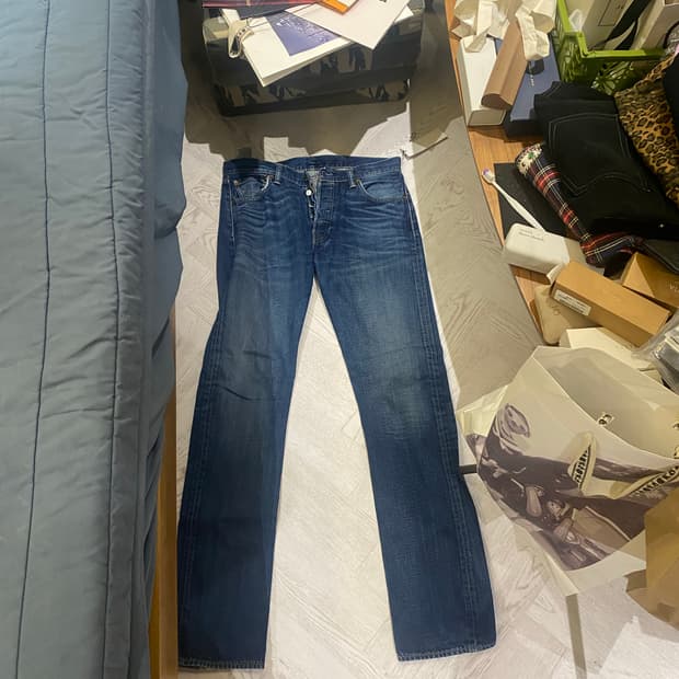 Bless Levi’s 501 back zip