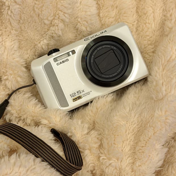 CASIO 카시오 엑슬림 EXILIM EX-ZR200 화이트