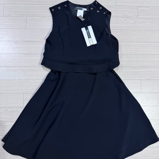 55 텍달린 새상품 막스마라 스포트막스 러플 블랙 원피스