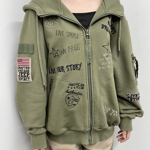 지프 카키 자수 후드집업