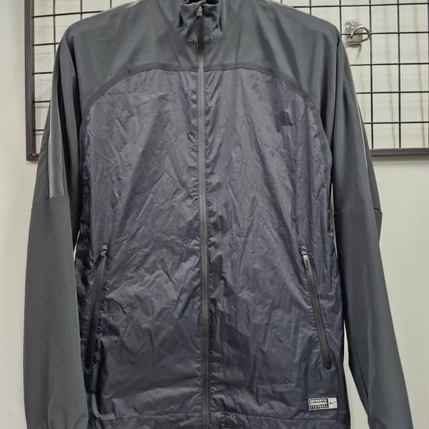 90-95M 나이키 WN-AS 스트라이크 바람막이 자켓.