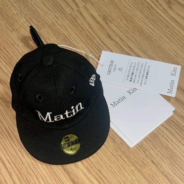 마땡킴X뉴에라 캡 파우치 키링(블랙) 새상품