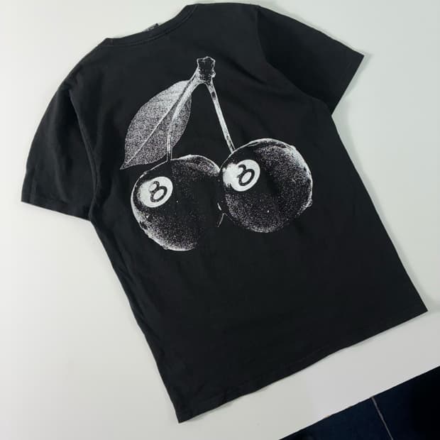 Stussy  스투시 8볼 체리 블랙 반팔티셔츠 