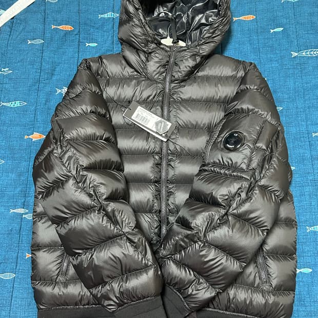 C.P. 컴퍼니 D.D 쉘 다운 자켓 블랙 - 25FW (새상품급)