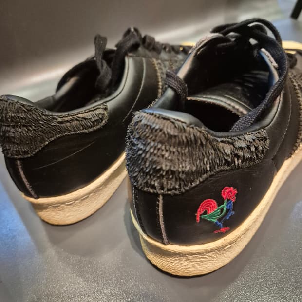 아디다스 슈퍼스타 치킨 us 7 260~265 판매합니다 
슈퍼스타 치킨