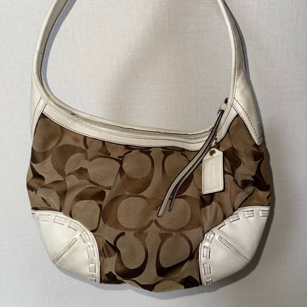 코치 시그니처 숄더백