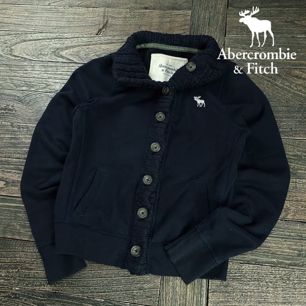 [아베크롬비] Y2K 빈티지 로고 자수 버튼 스웻 가디건 M19530