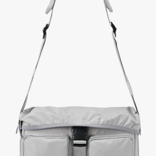 착샷ㅇ) 이얼즈어고 투웨이 메신저 백 라이트그레이