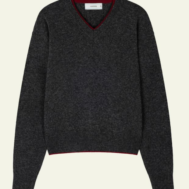 웨이비니스 드리프트 브이넥 니트 챠콜레드