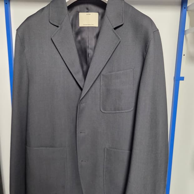 파인 울 스포츠 자켓 미드 그레이 3사이즈 판매합니다.