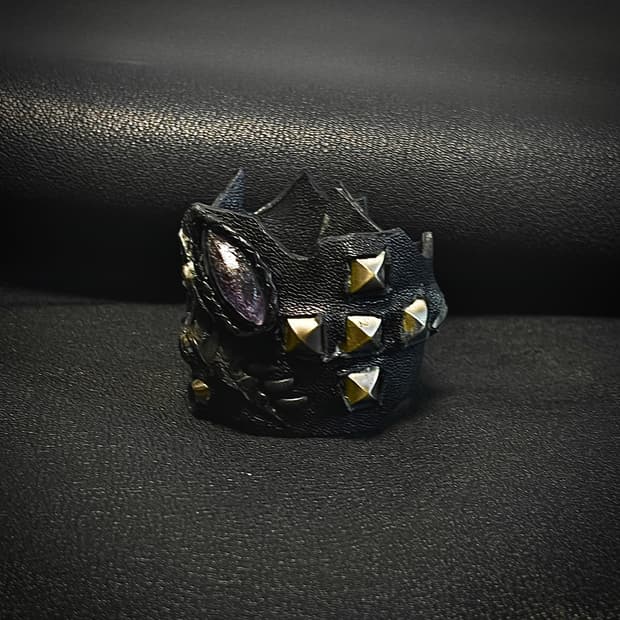 R6-08 Cross Stud Bracelet