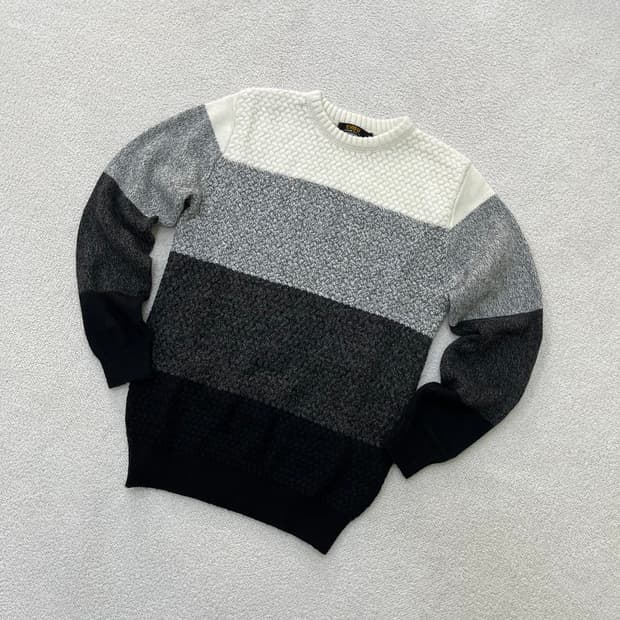 100 에비수 배색 라운드 니트 0402M