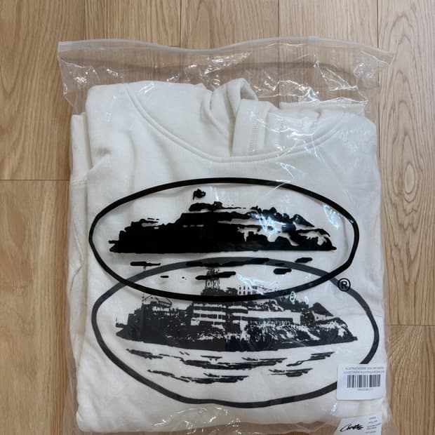 코르테이즈 corteiz 알카트라즈 후드티 오프화이트