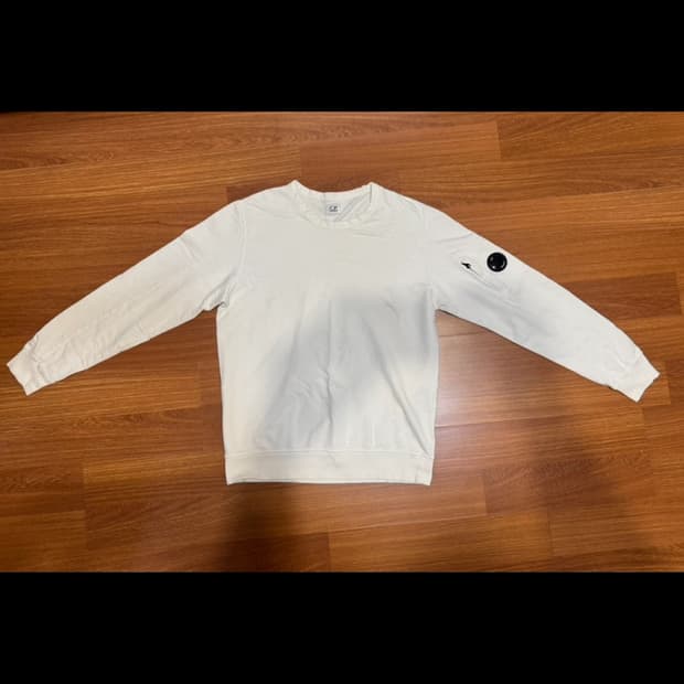 CP 컴퍼니 렌즈 맨투맨 L 화이트 (정품)