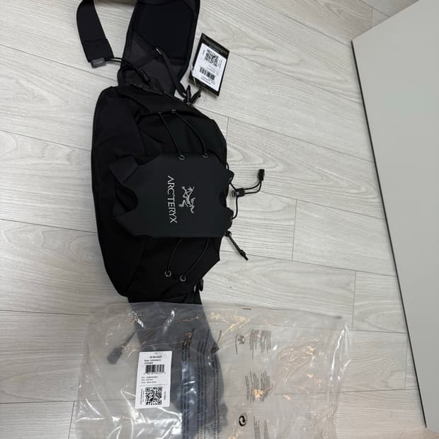 아크테릭스 Q5 웨이스트백 블랙