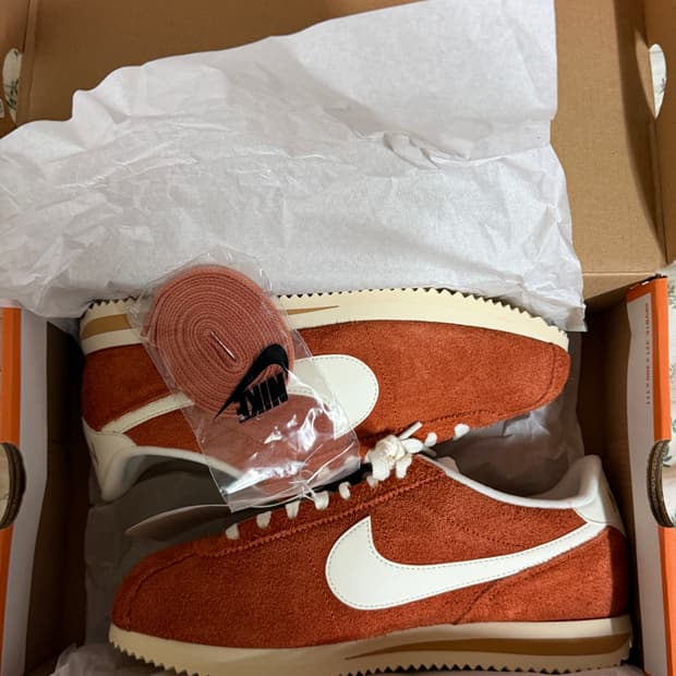 [260] 나이키 코르테즈 SE 다크 러셋 플랙스