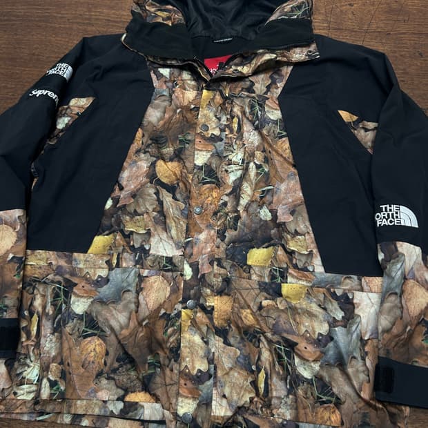 노스페이스x슈프림 16FW 낙엽패턴 마운틴 자켓