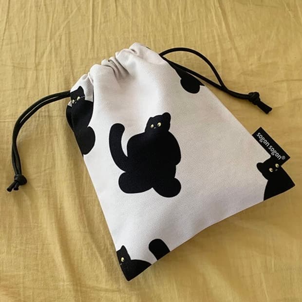 [새상품] 소곤소곤 스트링 파우치 BBABBA STRING POUCH