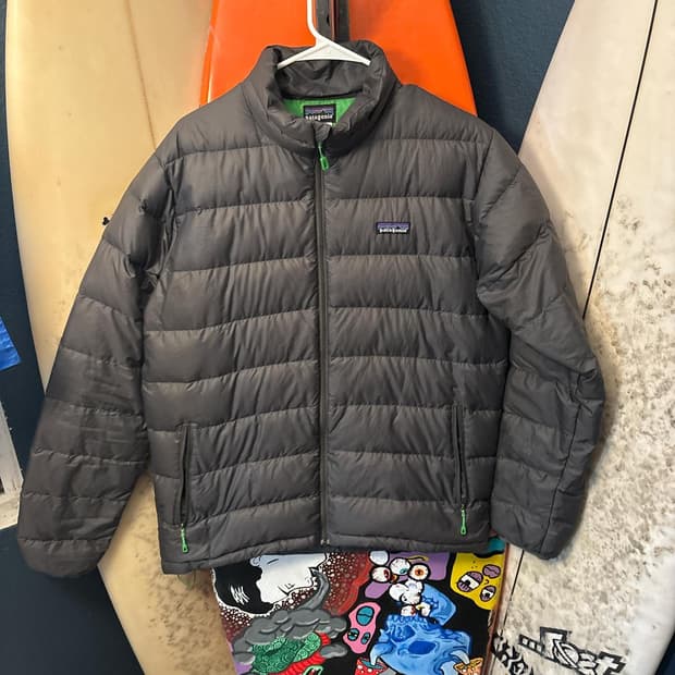파타고니아 경량패딩 그레이
