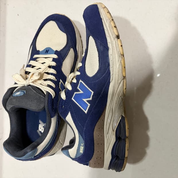 뉴발란스 2002r light cream purple