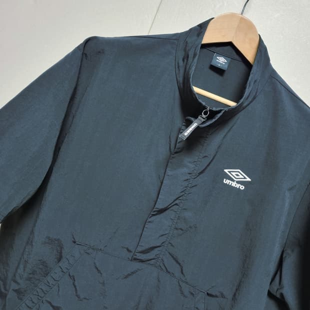 남성 엄브로 우븐 반팔 아노락 바람막이 블랙 검정 트레이닝복