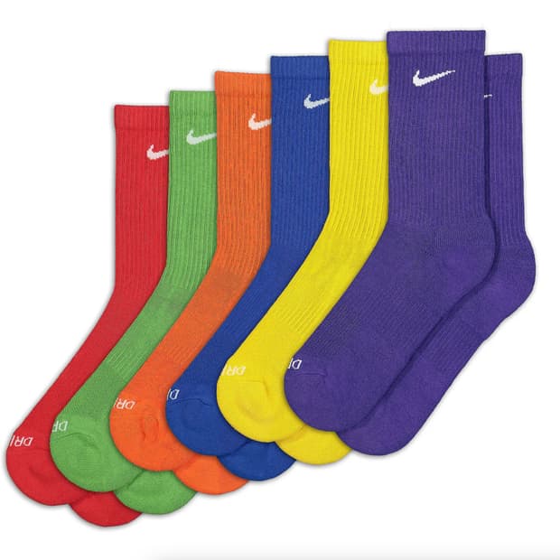 나이키 에브리데이 플러스 장목 양말 6팩  팝니다.