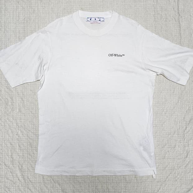 오프화이트 반팔