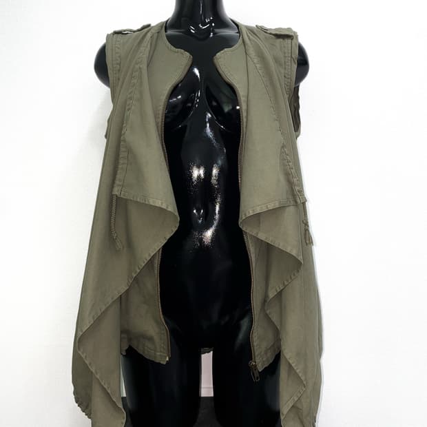 Drape-Front Military Cargo Vest