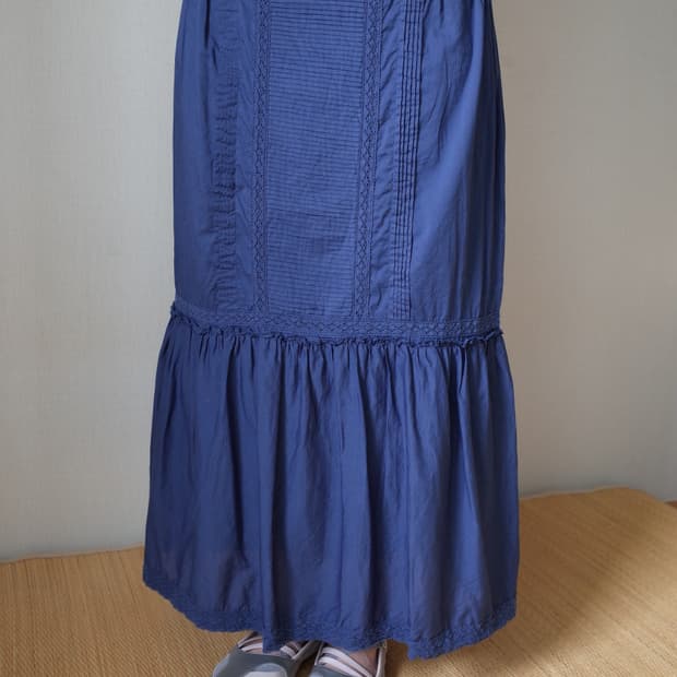 pintuck tired skirt