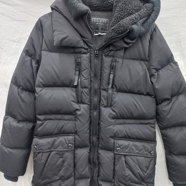 게스 블랙 패딩 90