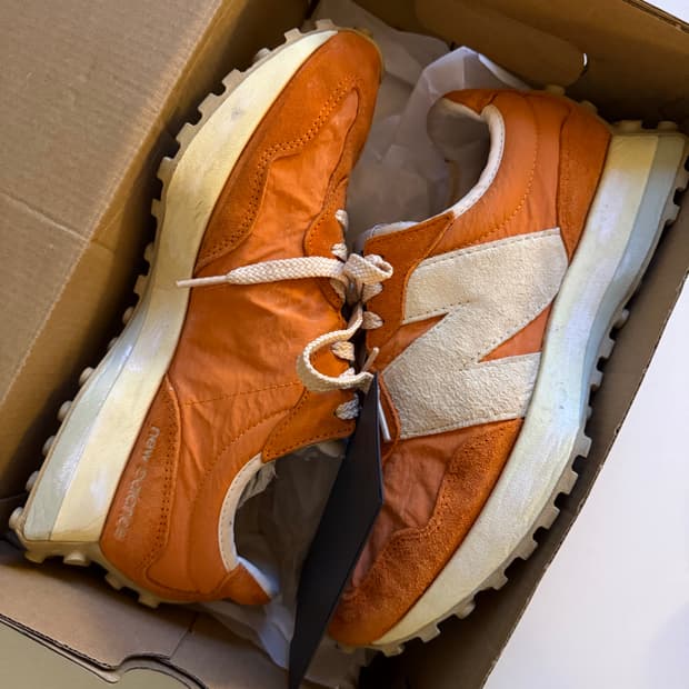 New Balance 327 Vintage Luxe Orange