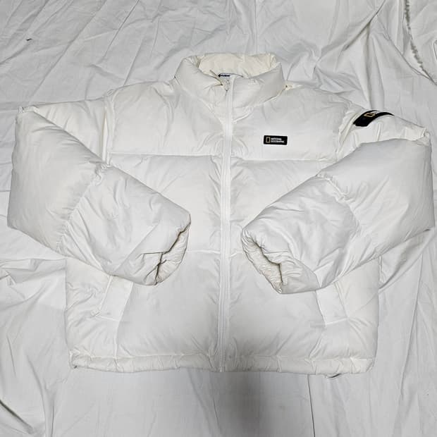 내셔널지오그래픽 숏 패딩 화이트 M