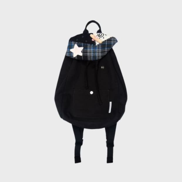 더 뮤지엄 비지터 백팩
