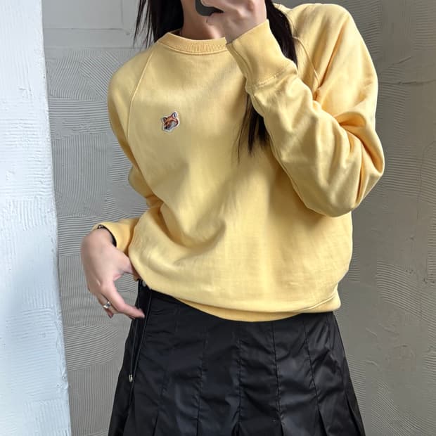 Maison Kitsune 메종키츠네 폭스헤드패치 옐로우컬러 우먼 맨투맨