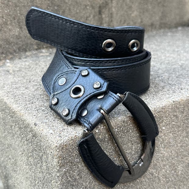 Vintage big buckle biz point belt