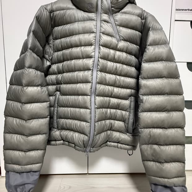 산산기어 24fw 서픽스 푸퍼 2size 판매합니다