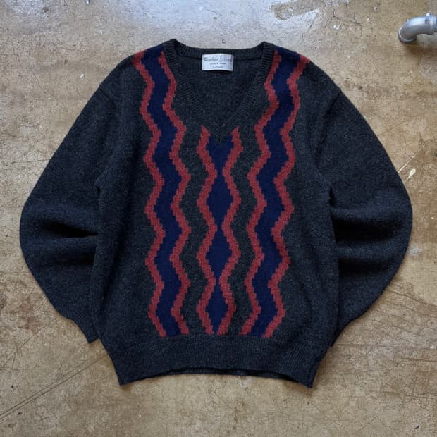 JPN Weather cock 울 패턴 브이넥 니트