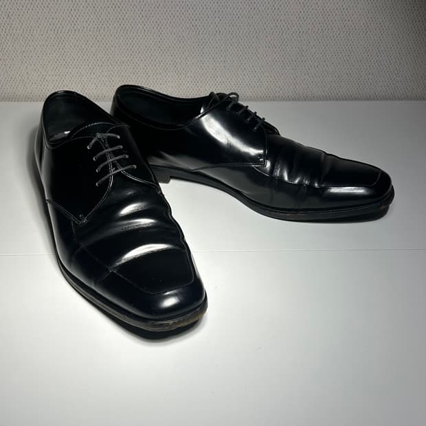 프라다 클래식 더비