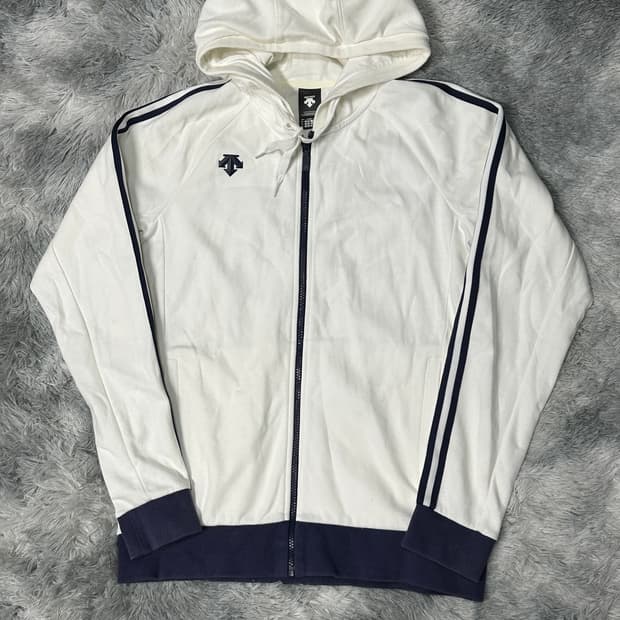 데상트 화이트 후드집업 L